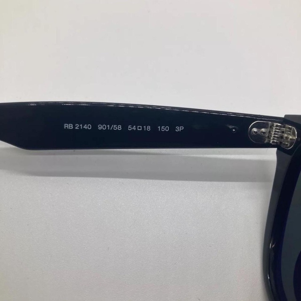 Ray-Ban Wayfarer Black  Polarized Sunglasses - Picture 5 of 8